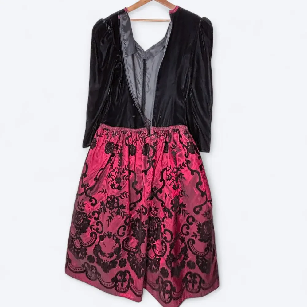 Vintage-Inspired Black & Burgundy Velvet Gothic Dress - Picture 4 of 14